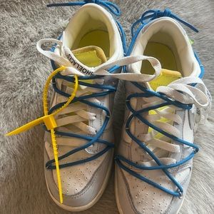 Men’s Size 7.5 Nike Dunk Low x Off White Sneakers